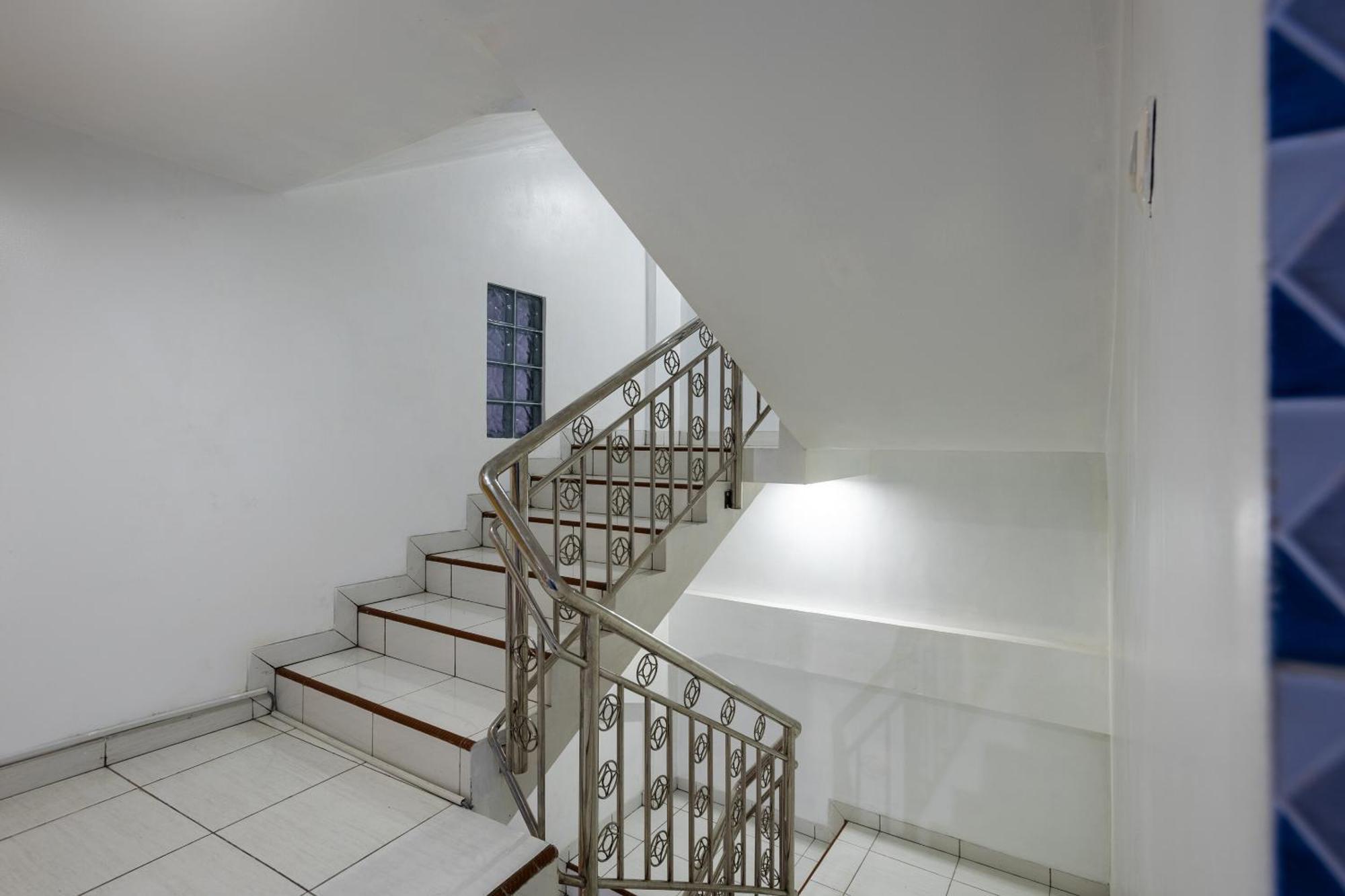 Oyo Life 3284 Pademangan 3 Hotel